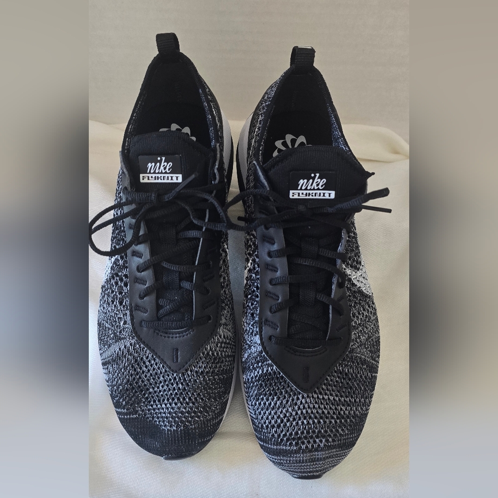 Nike Flyknit Black and Gray Running Shoes